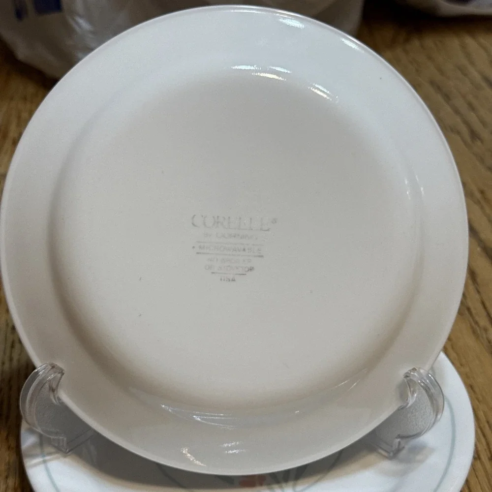 Corelle By Corning Stencil Garden Salad Plates Lot‎ Of 2 Floral Dinnerware Round